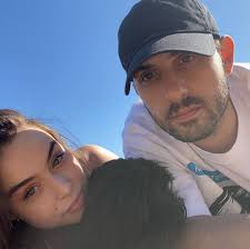 Ass crack full of sand.