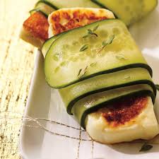 Bouchees De Fromage Grille Et De Concombre Ricardo Recipe Grilled Cheese Recipes Cucumber