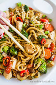 Chicken Vegetable Noodle Bowl In Less Than 30 Minutes Noodle Bowls Recipes Vegetable Noodles Recipes Healthy Noodle Recipes