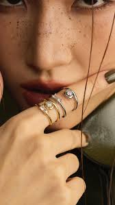 Stunning in it's simplicity. Chay styles the Lie Studios Leah Ring,  Christine Ring & Betty Necklace 🔗