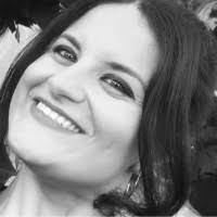 Linda Pucci's Instagram, Twitter & Facebook