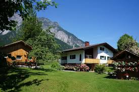 The 85 m² haus angelika offers quick access to wasserkarbahn. Haus Angelika Vandans Aktualisierte Preise Fur 2021