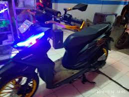 Terlebih lagi dengan kemudi yang sealiran dengan pcx. Modifikasi Lampu Alis Running Pnp Depan Dan Belakang Honda Beat Street Esp Terbaru Shopee Indonesia