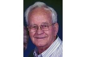 Dale Cutright's Instagram, Twitter & Facebook