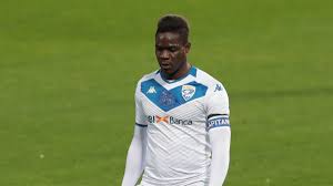 Footballer mario balotelli 'becomes a father for second time as model girlfriend clelia gives birth to a baby son called lion in switzerland'. Mario Balotelli Turned Away From Brescia Training Ground Football News India Tv
