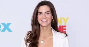 Kaitlan Collins Wearing a Necklace