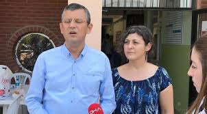 Sayın grup başkanvekilimiz özgür özel'in de dediği gibi 'yolcudur abbas, bağlasan durmaz.' Sozleri Olay Oldu Chp Li Ozgur Ozel Nereli Esi Kimdir Iste Karisiyla Kizi Internet Haber