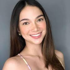 Miss Earth Moments (@MsEarthMoments)