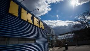 طفل يطلق النار في إيكيا والشركة تعتذر لأسرته