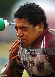 12 Photos & High Res Pictures