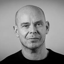 Des Kavanagh's Instagram, Twitter & Facebook