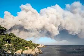 Protection incendie à marseille • recherche parmi 670.000+ offres d'emploi en cours • rapide & gratuit • temps plein, temporaire et à temps partiel • meilleurs employeurs à marseille • emploi: Incendie Pres De Marseille 1 200 Evacuations Avant Une Nuit De Lutte Contre Le Feu