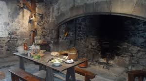 Puy De Dome Interieur Du Chateau De Murol Cuisine