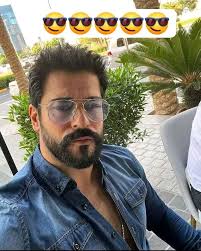 How do I look my lovely super fans, rate me up fans 🌹🌹🌹