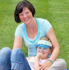 2017 · cette réponse a été utile à 55 personnes. Deux Ados Font L Amour Et Mangent De La Creme Glacee Apres Avoir Egorge Une Mere Et Sa Fille