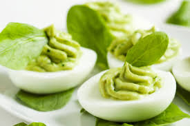 Recette Oeufs Mimosa Au Pesto D Epinards Supertoinette Recette En 2020 Oeufs Mimosa Recette Idee Recette Recette Avocat
