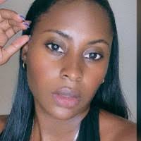 30+ "Petra Costa" profiles