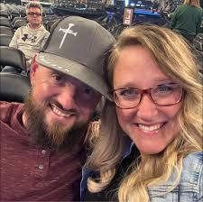 Which is the best hotel along Pensacola Beach for resort/day passes? Three  teenagers 12/16/17 years old. Visiting family in August. Thank you 🙏