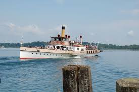 Chiemsee Schifffahrt Auf Dem Weg Nach Herrenchiemsee Von Prien Schifffahrt Herrenchiemsee Reiseziele