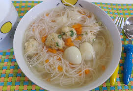 Misoa, mie tipis dan halus yang terbuat dari tepung terigu ini, tak kalah lezat disajikan dengan siraman kaldu gurih yang kaya rasa. Resep Anak Sup Misoa Bola Ayam Sayuran