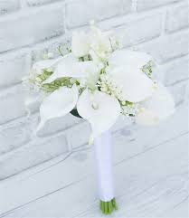 Jj's house offers tons of affordable wedding flowers and wedding bouquets in a variety of materials, such as silk wedding flowers and satin ones. Natural Touch Silk Calla Lily Wedding Bouquet