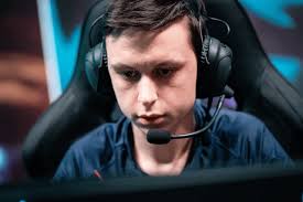 Marc Robert "Caedrel" Lamont is returning to proplay with a statement "I  will make playoffs this time" : r/PedroPeepos