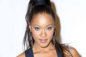 It is her second official single following the release of 2007's roll it which was released only in select european countries. T Shirt Shontelle Letra Lyrics