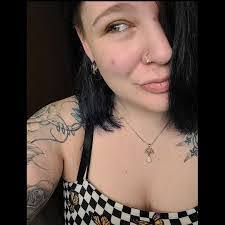 Daniel Getchell's Instagram, Twitter & Facebook