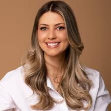 Danielle Damo (@danielledamo_) • Instagram photos and videos