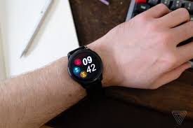 The oneplus watch makes a great first impression. Oneplus Says It Will Add Always On Display Option To The Oneplus Watch The Verge