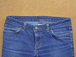 Jangan campurkan seluar jeans dengan pakaian lain. Mengganti Panduan Pembaikan Jeans Buttont Panduan