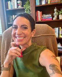 Natalie Townsend's Instagram, Twitter & Facebook