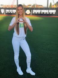 Oregon softball star haley cruse opened up to softball america in an interview about returning to the ducks for another year, how the 2021 season is going and her rise to tiktok stardom. Haley Cruse On Twitter The Senior Year Nostalgia Is Settling In Nicely