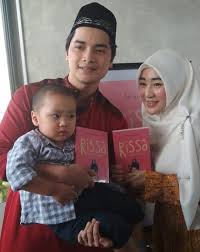 Her birthday, what she did before fame, her family life, fun trivia facts, popularity rankings, and more. Larissa Chou Ungkap Kisahnya Menjadi Mualaf Ke Dalam Buku