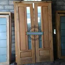 Untuk itu seberapa besar atau kecil ukuran yang tepat untuk pintu rumah ataupun jendela rumah. Pintu Rumah Minimalis Kombinasi Kaca Kusen Mentahan Kayu Jati Jepara Shopee Indonesia