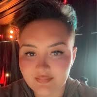 Laura Labrado's Instagram, Twitter & Facebook