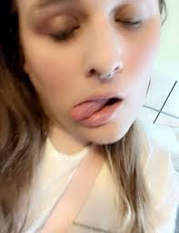 Helena Real 🏳️‍⚧️ (@helenareal.bsky.social) — Bluesky