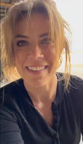 She lives between open skies and open hearts." 🌤️