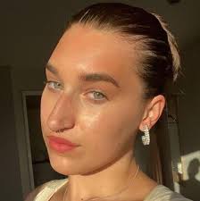 Best Mezzo Soprano Singers for Hire in Manchester