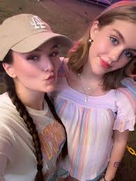 Carmen Ervin (@_.carm.alyse._) • Instagram photos and videos