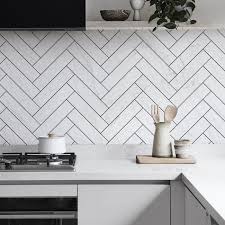 Papel adhesivo empapelar relieve blanco hojas. Lo Nuevo Para Poner Al Dia La Cocina O El Bano Son Los Vinilicos Que Imitan Las Baldosas De Tendencia