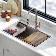 It has a scratch and stain resistant surface that makes it retain its original structure and brilliance after long periods of usage. 7 Best Drop In Sinks For Your Diy Renovation