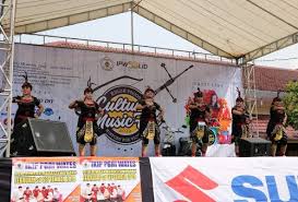In 294 bce things were going badly for romans at the battle of lucera and their lines. Diskominfo Senam Massal Dan Lomba Senam Angguk Warnai Dies Natalis Ipw Ke 50
