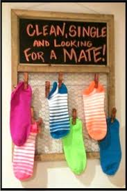 Upcycle Projects And Ideas Diy Upcycled Household Items And Junk Into Furniture Decor And More Clever Diy Ideas Laundry Room Wall Decor Chicken Wire Crafts Crafts