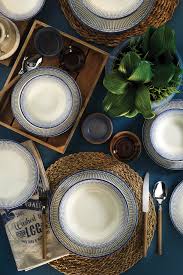 24 parçadan oluşan kare yemek seti, 6 adet 25 cm servis tabağı, 6 adet 20 cm çukur tabak Kutahya Porselen Nanoceram 24 Parca Yemek Seti 89028a Mavi 6 Kisilik Yemek Takimlari Yildizli Firsatlar Firsat Kosesi Naturaceram Nanoceram 89028a