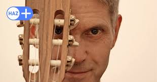 Lehrte: Gitarrist Michael Seubert spielt im Fachwerkhaus