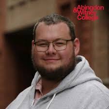 Robert Cotter's Instagram, Twitter & Facebook