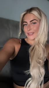 Good morning all 🌟 I'm studying hairdressing at lewisham college and need  model for a root color application or quasi/semi permanent for Wednesday  22nd 10am We use loreal Thanks so much