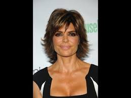 Full blunt cut bangs hairstyles. Celebrity Haircut Lisa Rinna Youtube