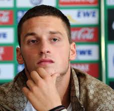 Born 19 april 1989) is an austrian professional footballer who plays as a forward for chinese super league club shanghai port and the austria national team. Marko Arnautovic Ex Werder Profi Welt